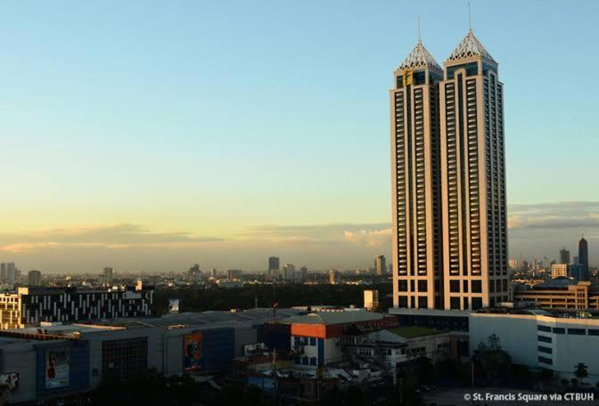 Posh Beds With City View And Pools Mandaluyong Exterior foto