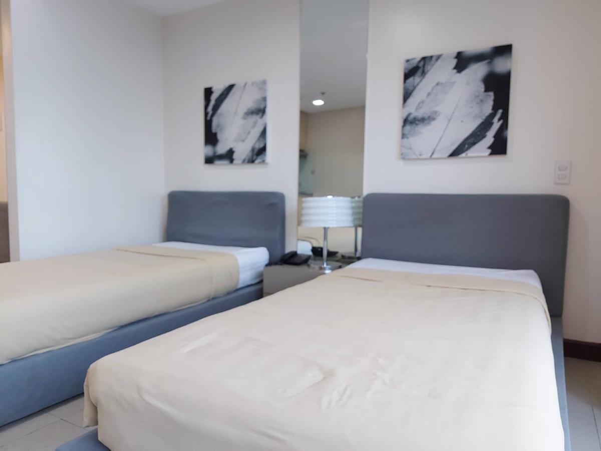 Posh Beds With City View And Pools Mandaluyong Exterior foto