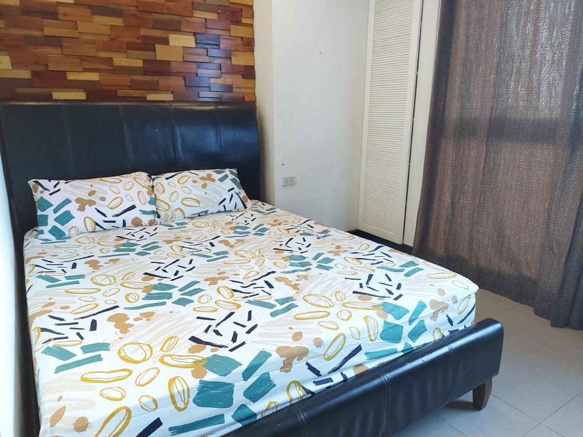 Posh Beds With City View And Pools Mandaluyong Exterior foto